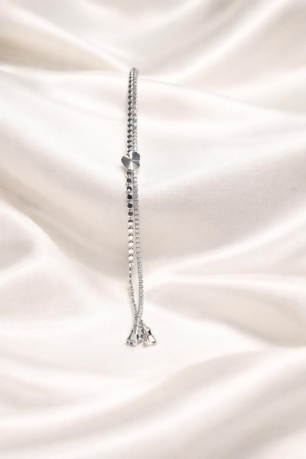 Kalp Detaylı Zirkon Taşlı Çift Zincir Kadın Bileklik