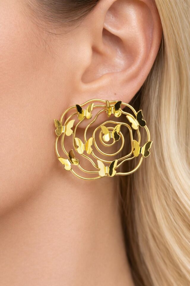 Kelebek Detaylı Spiral Model Bijuteri Kadın Küpe